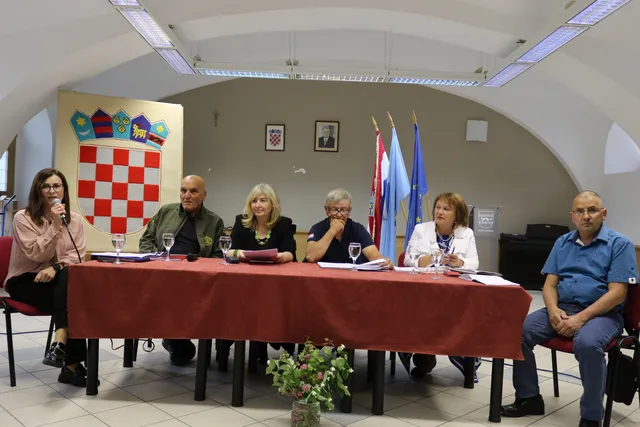 poezija panel nasl