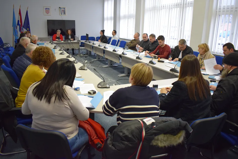 Fotografija uz članak „ŽUPANIJA POMAŽE PODUZETNIKE: Potpisani ugovori o potpori“