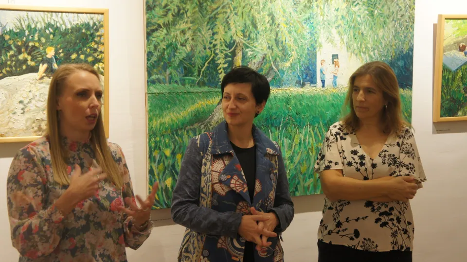 Fotografija uz članak „LIKOVNA IZLOŽBA IVANE BARIŠIĆ TOMŠIĆ Teleport u djetinjstvo“