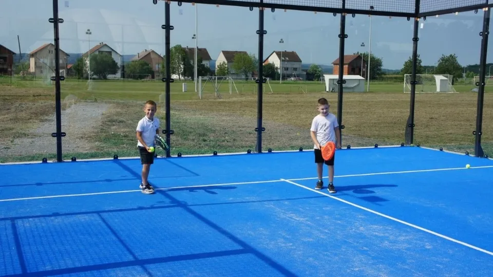 padel naslovna