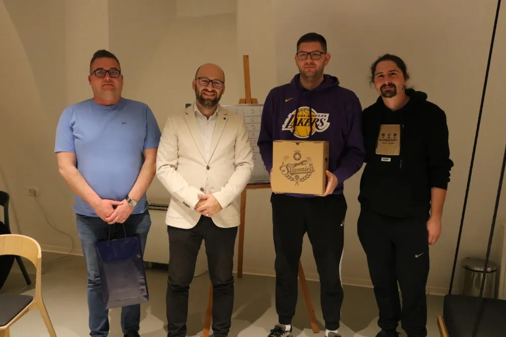 Fotografija uz članak „KVIZ "(NE)POZNATI GRAD PAKRAC" Pobijedila „Sestra i nečista braća““