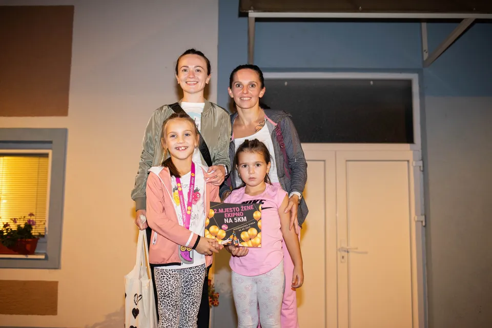 ekipno zene