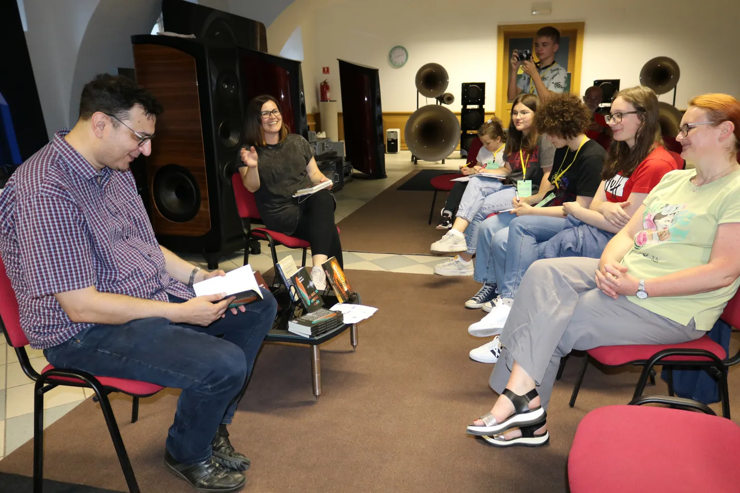 Fotografija uz članak „MULTIPAK / 3. DAN Novinarska/foto radionica i promocija knjige Tomislava Šovagovića“