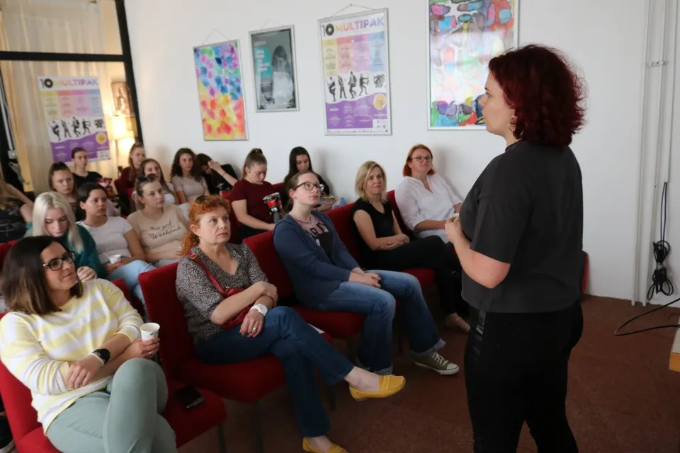 Fotografija uz članak „MULTIPAK 2022.: PREDAVANJE IVANE MARIN Visoka cijena slave i uspjeha“