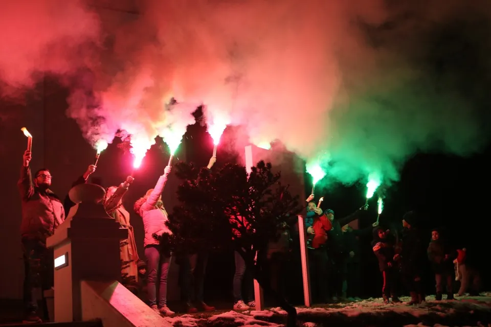 Fotografija uz članak „OBILJEŽAVANJE POČETKA DOMOVINSKOG RATA Upaljene 32 baklje pobjede“