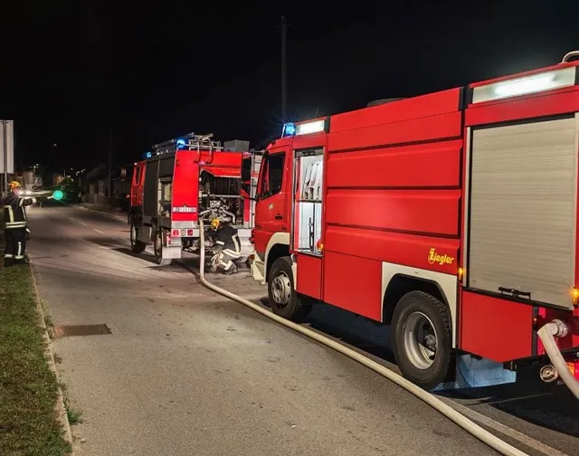Fotografija uz članak „POŽAR U ULICI PILANSKI PUT Vatrogasci spriječili veću štetu“