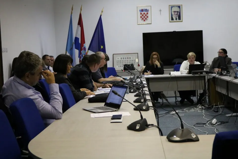 Fotografija uz članak „GRADSKO VIJEĆE PAKRACA Otvaranja područnog odjela glazbene škole do problema Poduzetničkog centra“