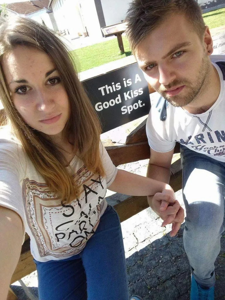 Fotografija uz članak „ZALJUBLJENIMA Good Kiss Spot table na tri lokacije u Pakracu“