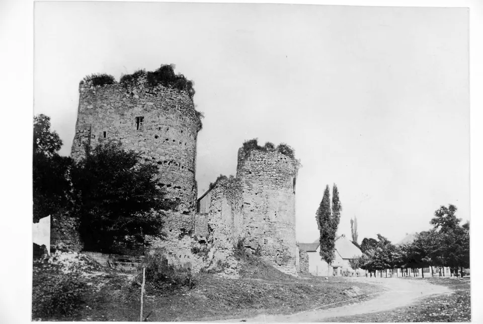 Stari grad Pakrac fotografija prva polovica 20.st