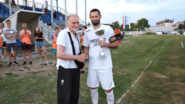 Fotografija uz članak „Hajduk pobijedio Moslavinu u finalu "Memorijalnog turnira hrvatskih branitelja Pakrac – Lipik"“