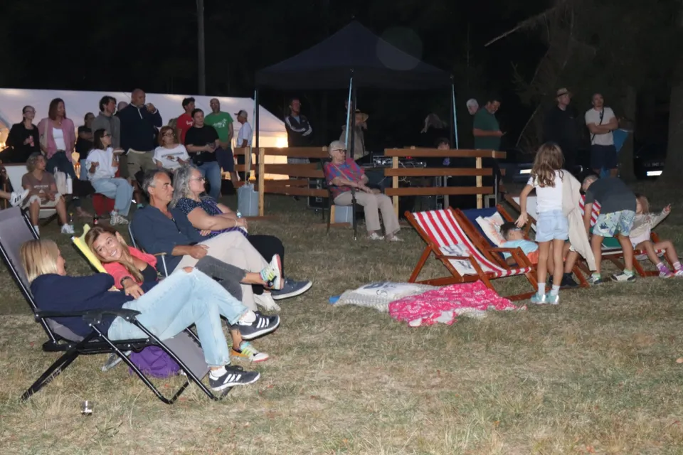 Fotografija uz članak „POZDRAV LJETU Posjetioci Omanovca se od ljeta oprostili igrom, zabavom i glazbom“