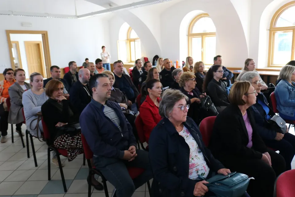 Fotografija uz članak „UDRUGA SLIJEPIH PAKRAC-LIPIK Predstavljen rad područnog ureda pravobraniteljice za osobe s invaliditetom“