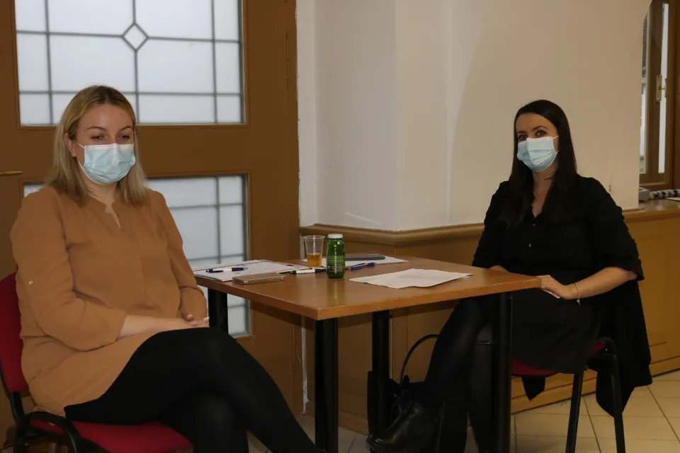 Fotografija uz članak „(PROMO) ZAVRŠNA KONFERENCIJA PROJEKTA „ŽENA ISPRED VREMENA“ Projektom zadovoljni i korisnici i zaposlenici“