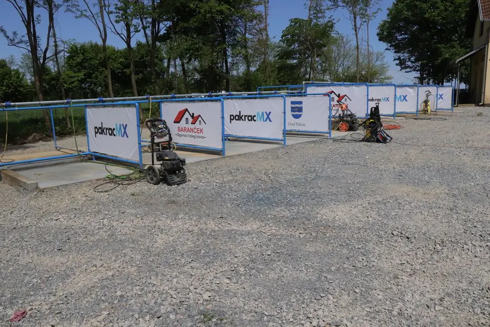 Fotografija uz članak „MOTOCROSS UTRKA BLJESAK U briljantnim duelima Lenčeu pobjeda izmakla za 13 stotinki, braća Tessari na postolju“