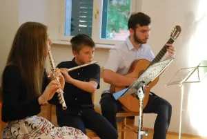 Fotografija uz članak „KONCERTNA DVORANA OGŠ: Dunjin koncert poklon Pakračanima“