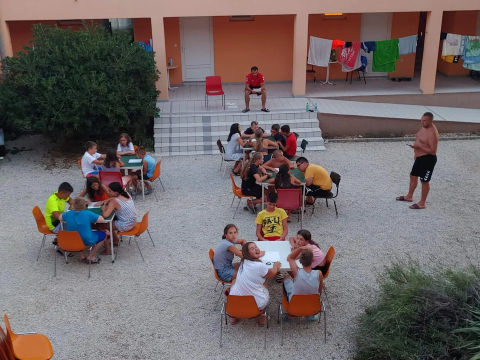 Fotografija uz članak „SPORT I LJETO Mladost LiPe boravi na Viru“