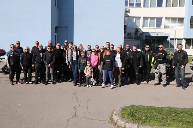 Sudionici humanitarne kampanje Kilometri za osmjeh u posjetu Pakracu