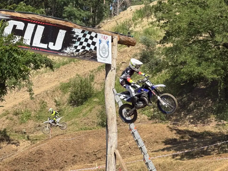 Fotografija uz članak „MOTOCROSS Nova pobjeda Stefana Lenčea na stazi Draga u Rakovom Potoku“