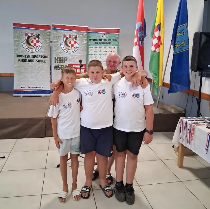 srd kadeti naslovna