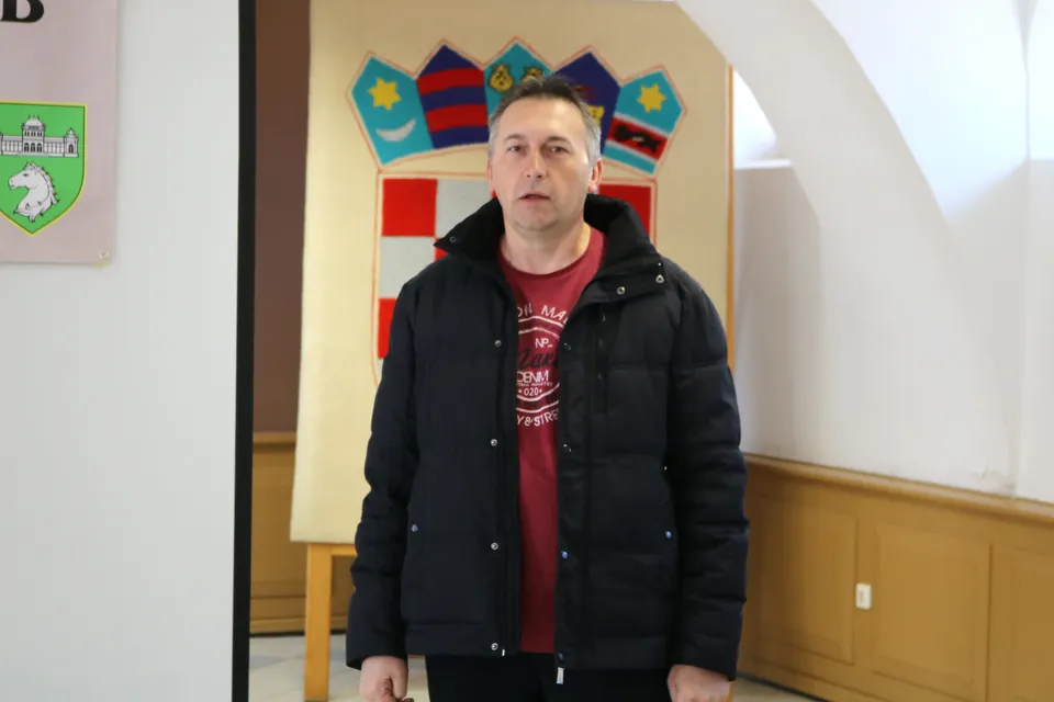 Fotografija uz članak „POVODOM JOSIPOVA Velemajstor Palac odigrao simultanku protiv 22 šahista“