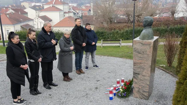 Fotografija uz članak „PRISJEĆANJE UZ MOLITVU I CVIJEĆE Obilježili 70. rođendan dr. Ivana Šretera“