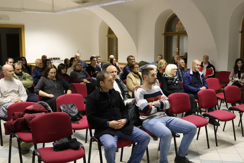 Fotografija uz članak „REZULTATI ISTRAŽIVANJA STAROG GRADA PAKRACA Otkrivena srednjovjekovna fortifikacijska građevina“