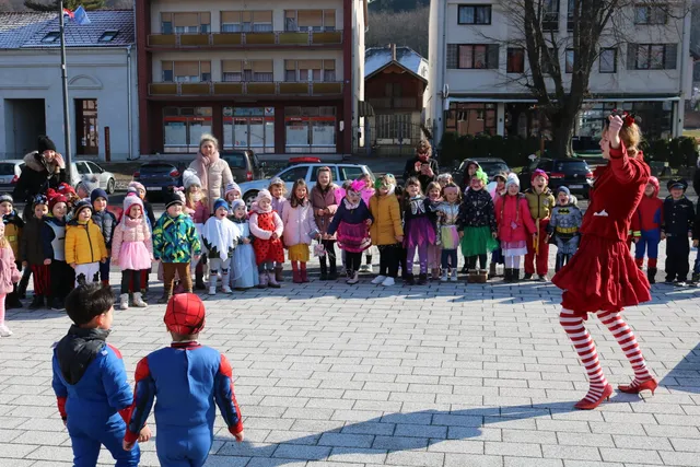 Fotografija uz članak „SUTRA NA GRADSKOJ ŠETNICI Povorka malih maškara“