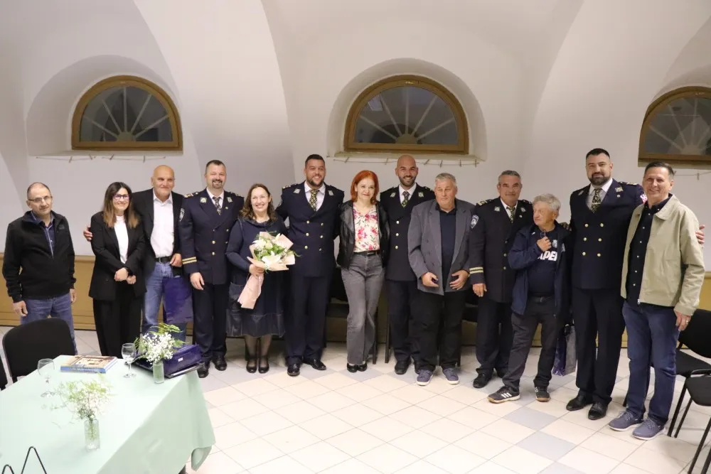 Fotografija uz članak „„VEČER DOMOLJUBNE POEZIJE I PJESME“ Stihovi koji čuvaju sjećanja i domoljublje“