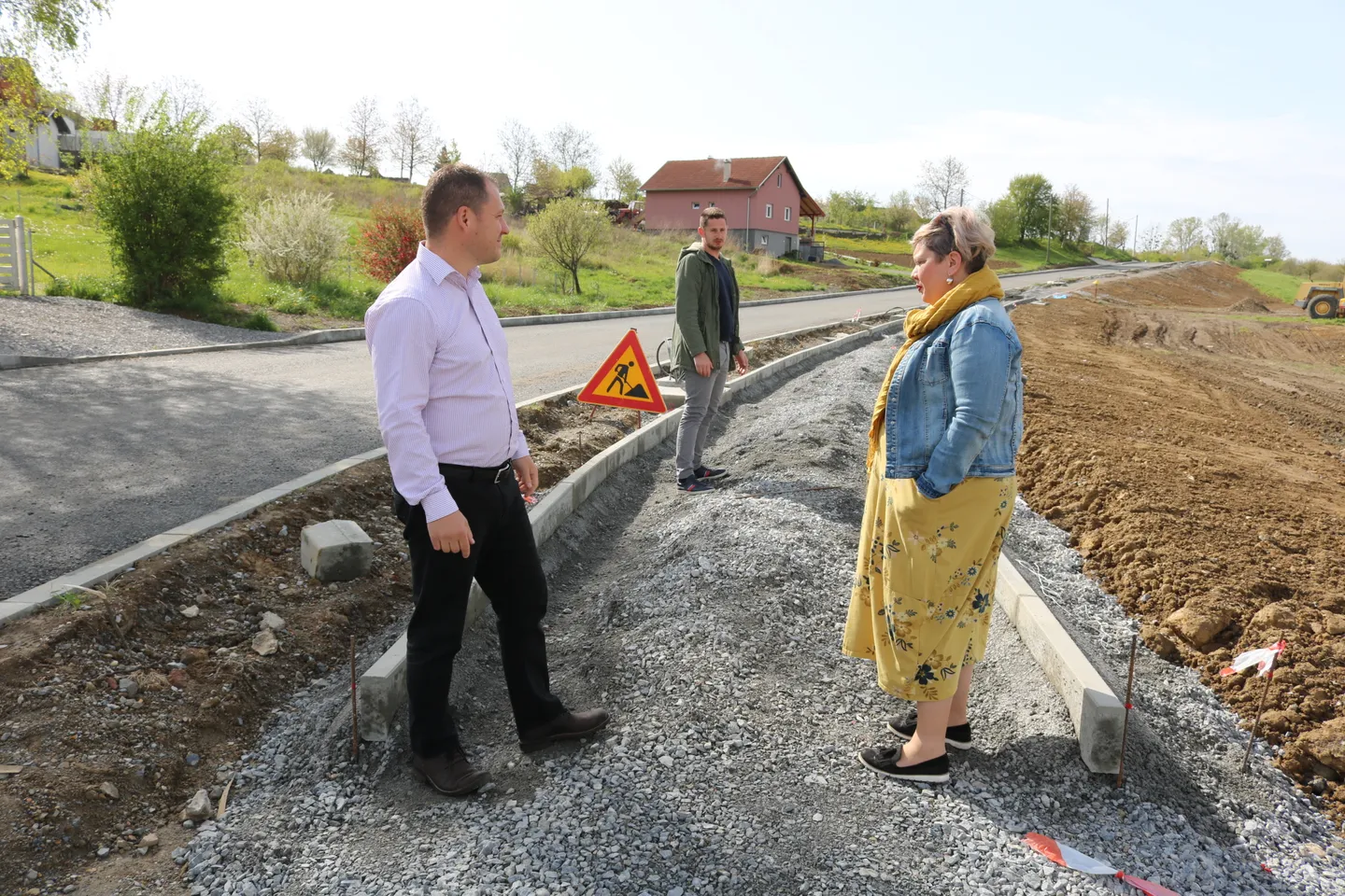 Fotografija uz članak „PETNAESTAK AKTIVNIH GRADILIŠTA NA GRADSKOM PODRUČJU Prva faza značajnih ulaganja u asfaltiranja, sanaciju i rasvjetu“