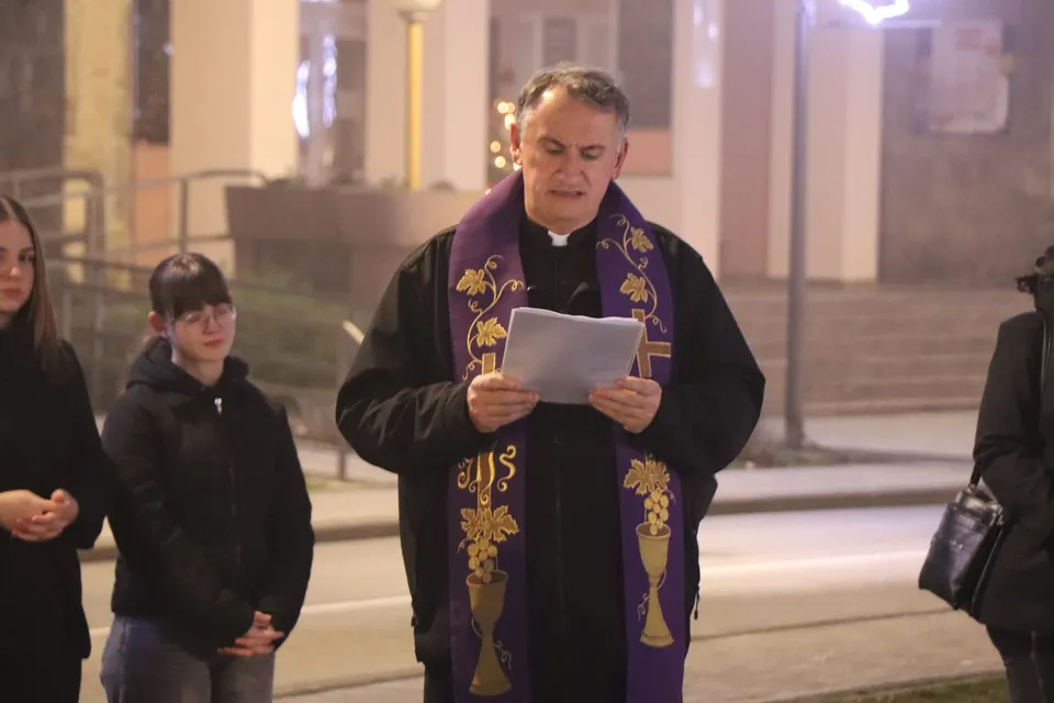 Fotografija uz članak „Paljenje druge adventske svijeće u Pakracu“