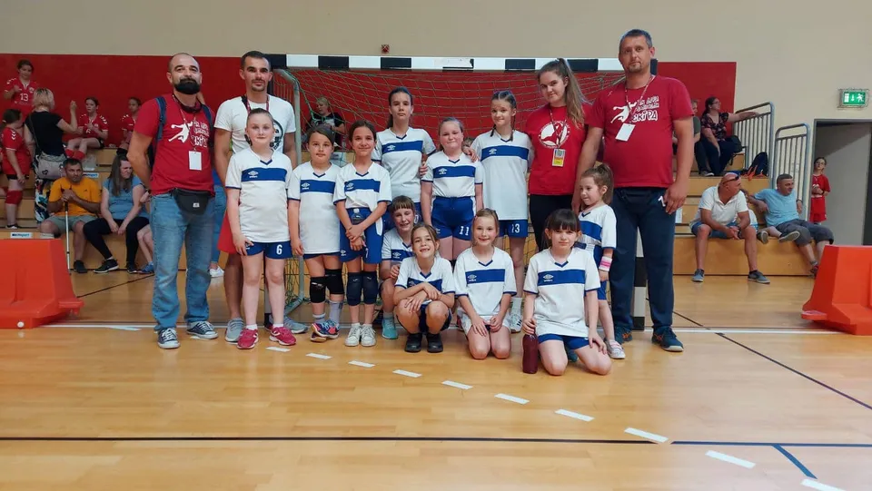 Fotografija uz članak „NOVI USPJEH PAKRAČKE ŠKOLE RUKOMETA: Mini rukometaši 3. na neslužbenom prvenstvu Hrvatske“