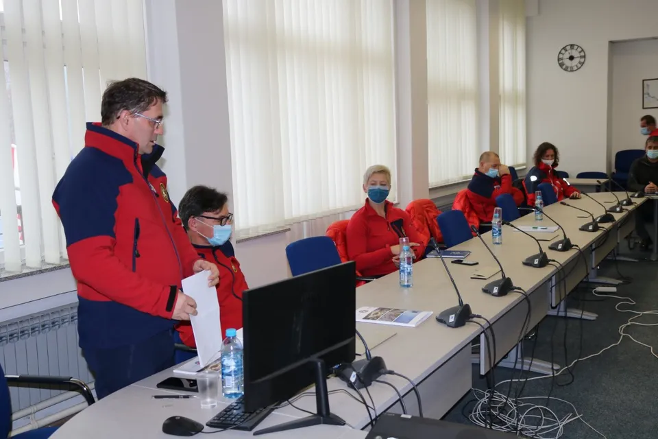 Fotografija uz članak „URUČEN SPORAZUM O KORIŠTENJU NEKRETNINE Novi prostor pakračkom HGSS-u“