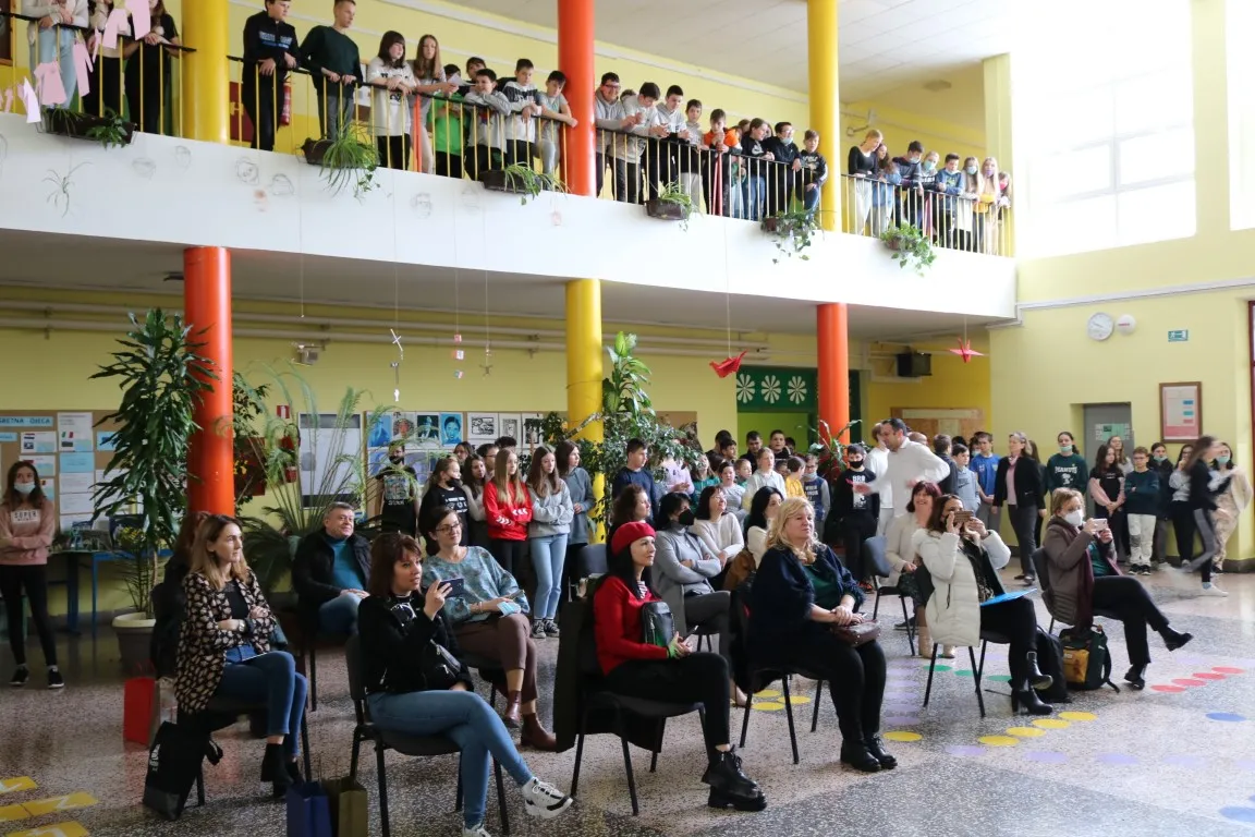 Fotografija uz članak „U SKLOPU MEĐUNARODNOG ERASMUS PROJEKTA Pakračka osnovna škola domaćin učiteljima iz pet država“
