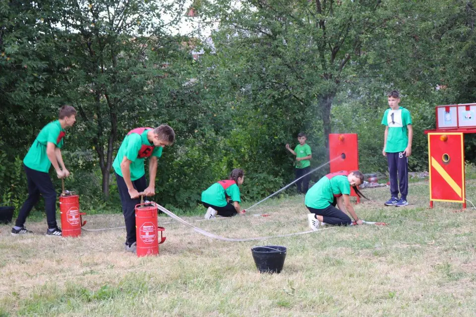 Fotografija uz članak „VATROGASNO NATJECANJE I KUP „BANOVAC“ Vatrogasne vještine pokazalo više od stotinu djece i mladeži“