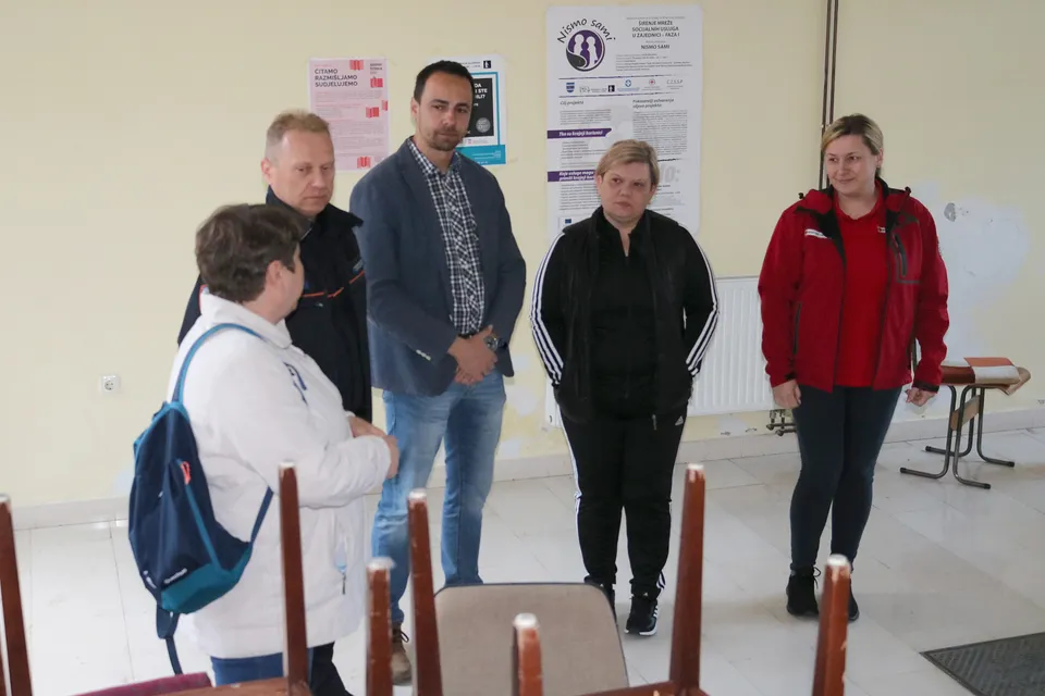 Fotografija uz članak „PRIHVATNI CENTAR UNUTAR HCK PAKRAC Pristiglo dvadeset ukrajinskih izbjeglica“