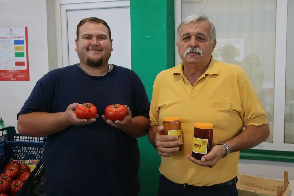 Fotografija uz članak „PAKRAC IZA ŠTANDA Matija Ruf: „Na tržnici se rad i trud oko povrća ne smiju računati““