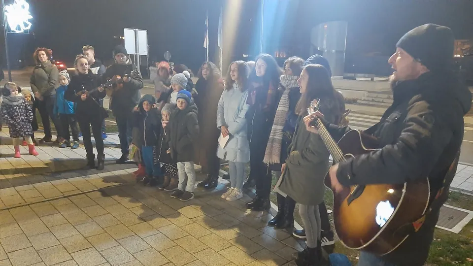 Fotografija uz članak „ADVENT U PAKRACU Upaljena druga adventska svijeća“