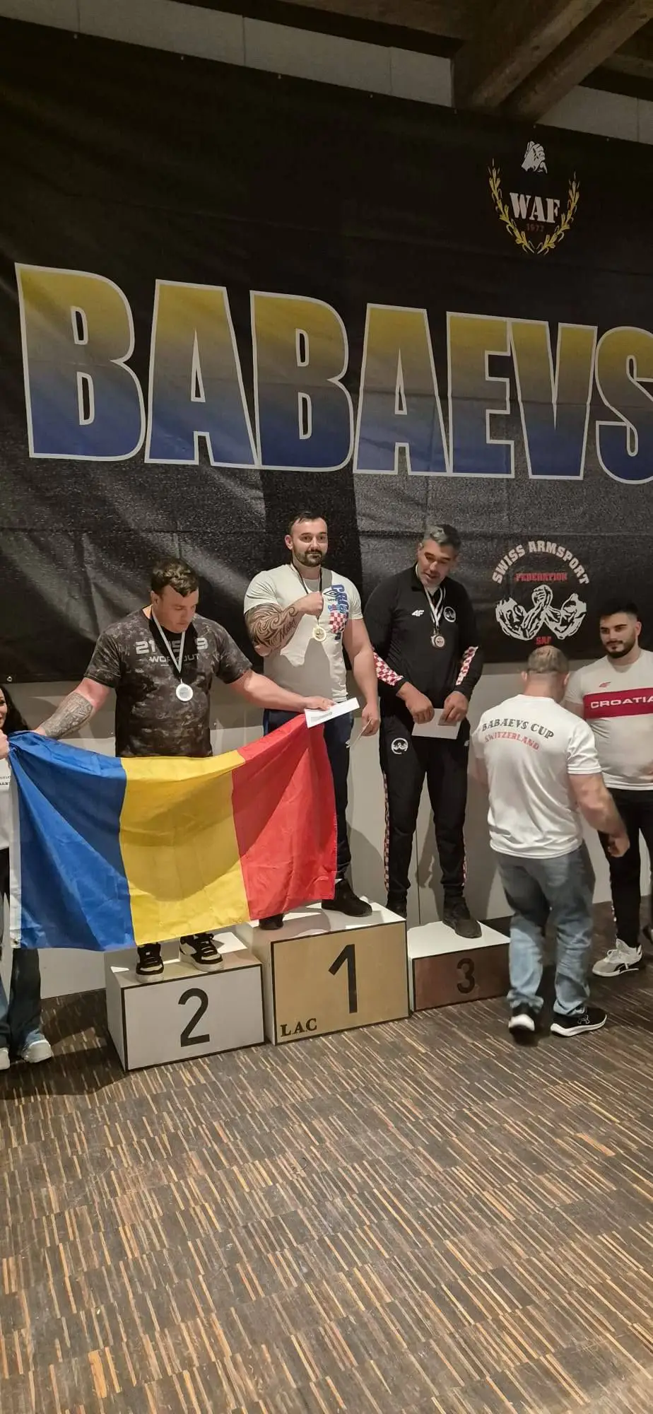 Fotografija uz članak „JAK NA OBARAČU Dean Lenće prvak Hrvatske u obaranju lijevom rukom, a viceprvak desnom“