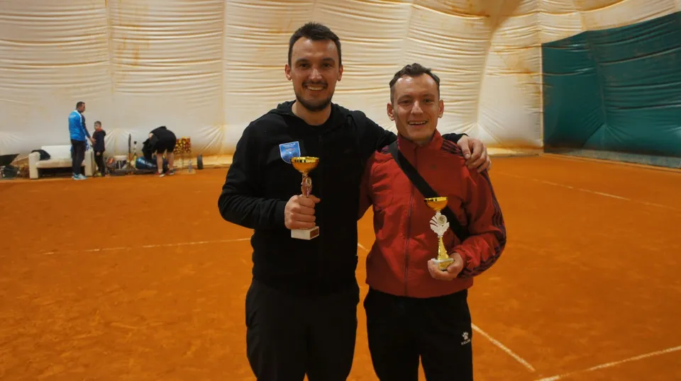 Fotografija uz članak „TENIS Turnir slučajnih parova osvojili J. Rosić i Renato Pjerabon“