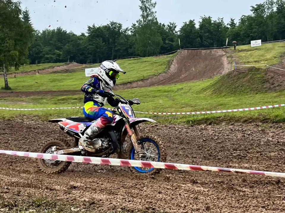 Fotografija uz članak „MOTOCROSS Lenče uz par padova drugi u Kreševu“