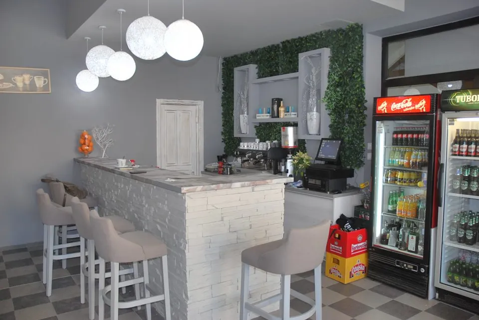 Fotografija uz članak „[FOTO] Nova "Hookah": Ljepotica na kvadrat – sutra otvorenje!“