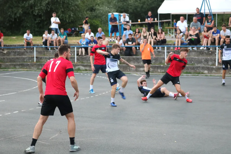 Fotografija uz članak „POLUFINALNA VEČER: Pilana Šokčić i Domorad nakon penala do finala“