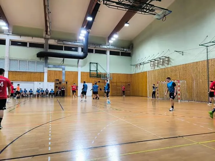 Fotografija uz članak „DVORANSKI SPORTOVI Prvi bodovi rukometaša, odbojkašice poražene“