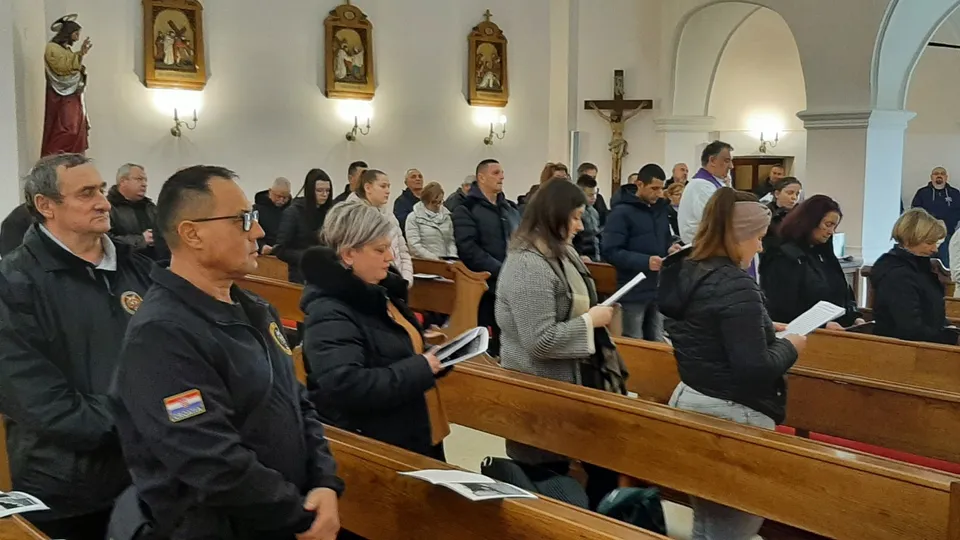 Fotografija uz članak „11. KRIŽNI PUT GRADA PAKRACA U spomen na sve stradalnike u Domovinskom ratu“