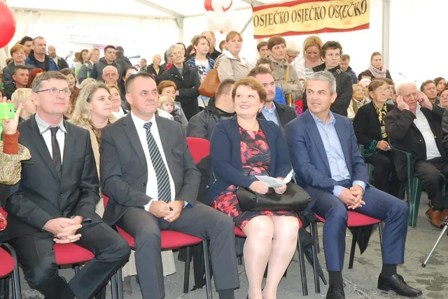 Fotografija uz članak „SVEČANOST OTVORENJA 8. SAJMA SLAVONSKI BANOVAC: Ponovo veći nego lani“