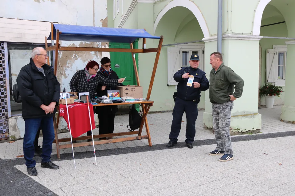 Fotografija uz članak „DAN OSOBA S INVALIDITETOM Promotivno - edukacijska akcija na pakračkoj šetnici“