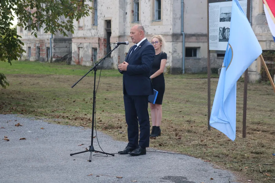 Fotografija uz članak „NAJHUMANIJA AKCIJA U DOMOVINSKOM RATU 33. obljetnica evakuacije pacijenata i medicinskog osoblja iz pakračke bolnice“