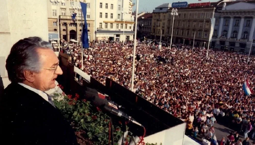 Fotografija uz članak „15. siječnja 1992. - Dan kada je Hrvatska potvrđena kao međunarodno priznata država“