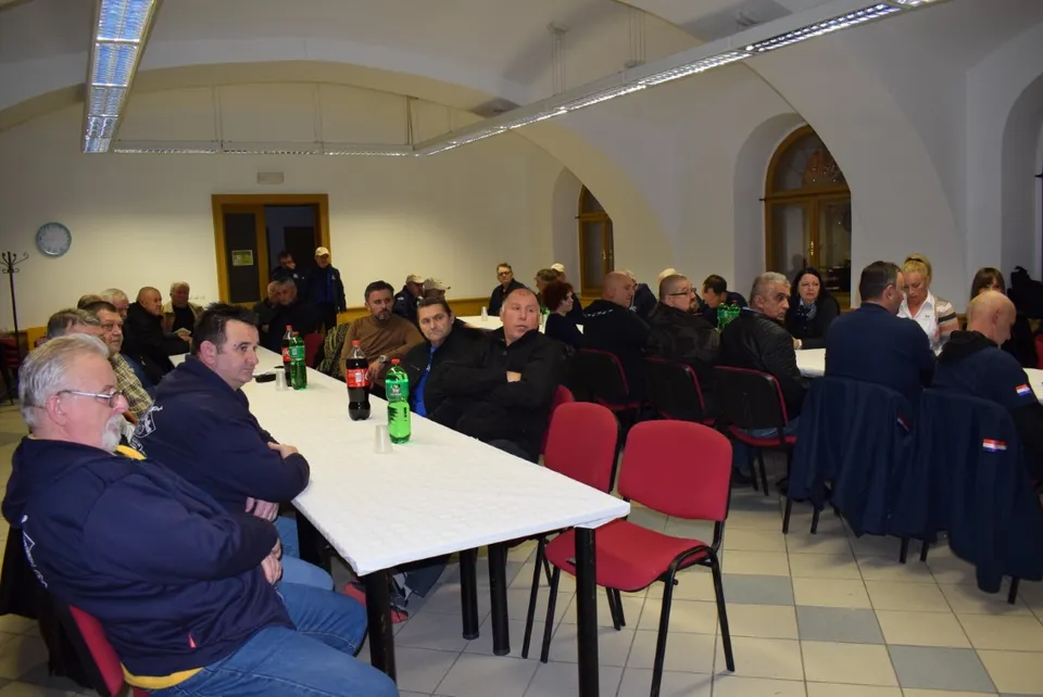 policija sala
