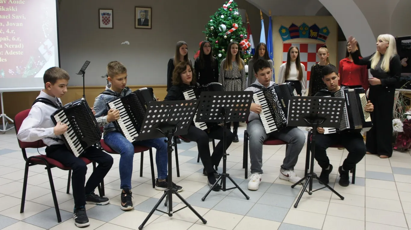 koncert božićni OGŠ nsalovna